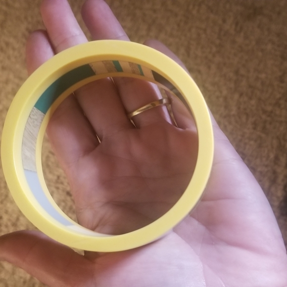 Vtg Lucite Bangle Bracelet Mustard Yellow Wooden Multi Color Block Retro Boho 1" - Picture 10 of 13